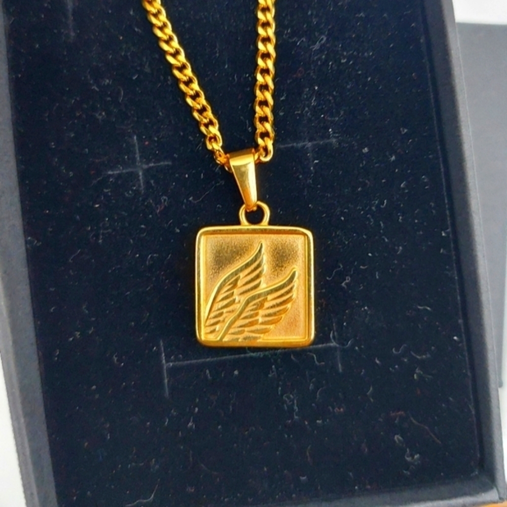 Wings Token Pendant Necklace 18K Gold Plated with 18K Miami Chain